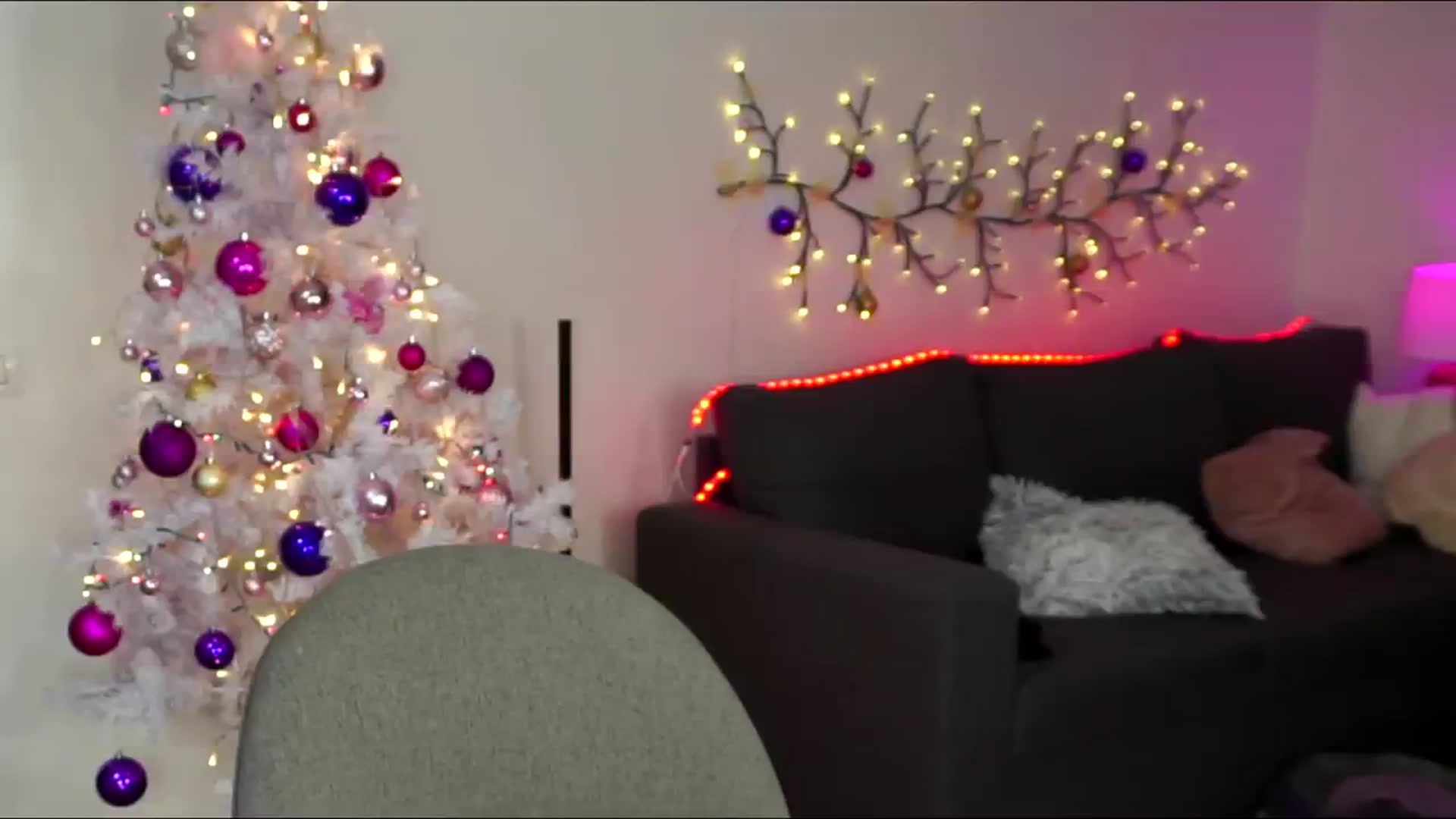 Gallery image thumbnail from Carrolyna's myfreecams stream on, 11/21/2024, 15:24 image 18 of 20