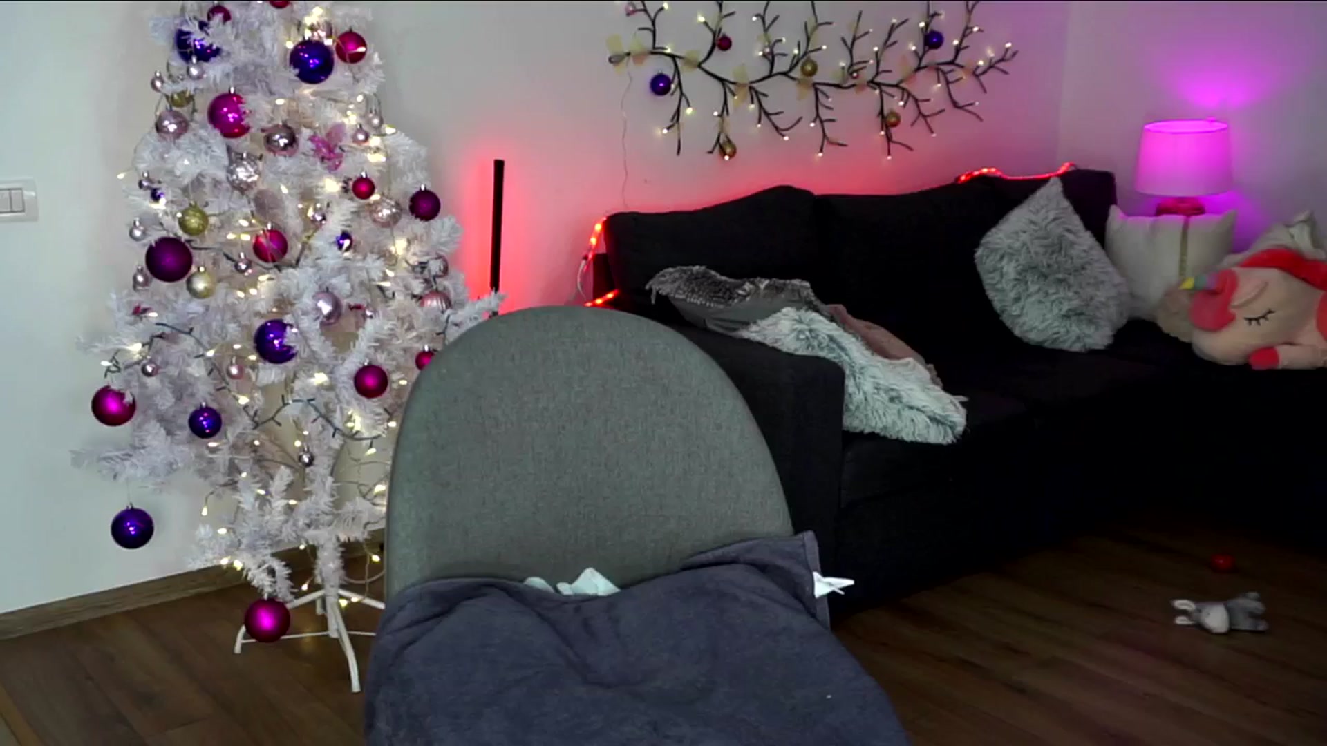 Gallery image thumbnail from Carrolyna's myfreecams stream on, 11/30/2024, 20:03 image 8 of 20