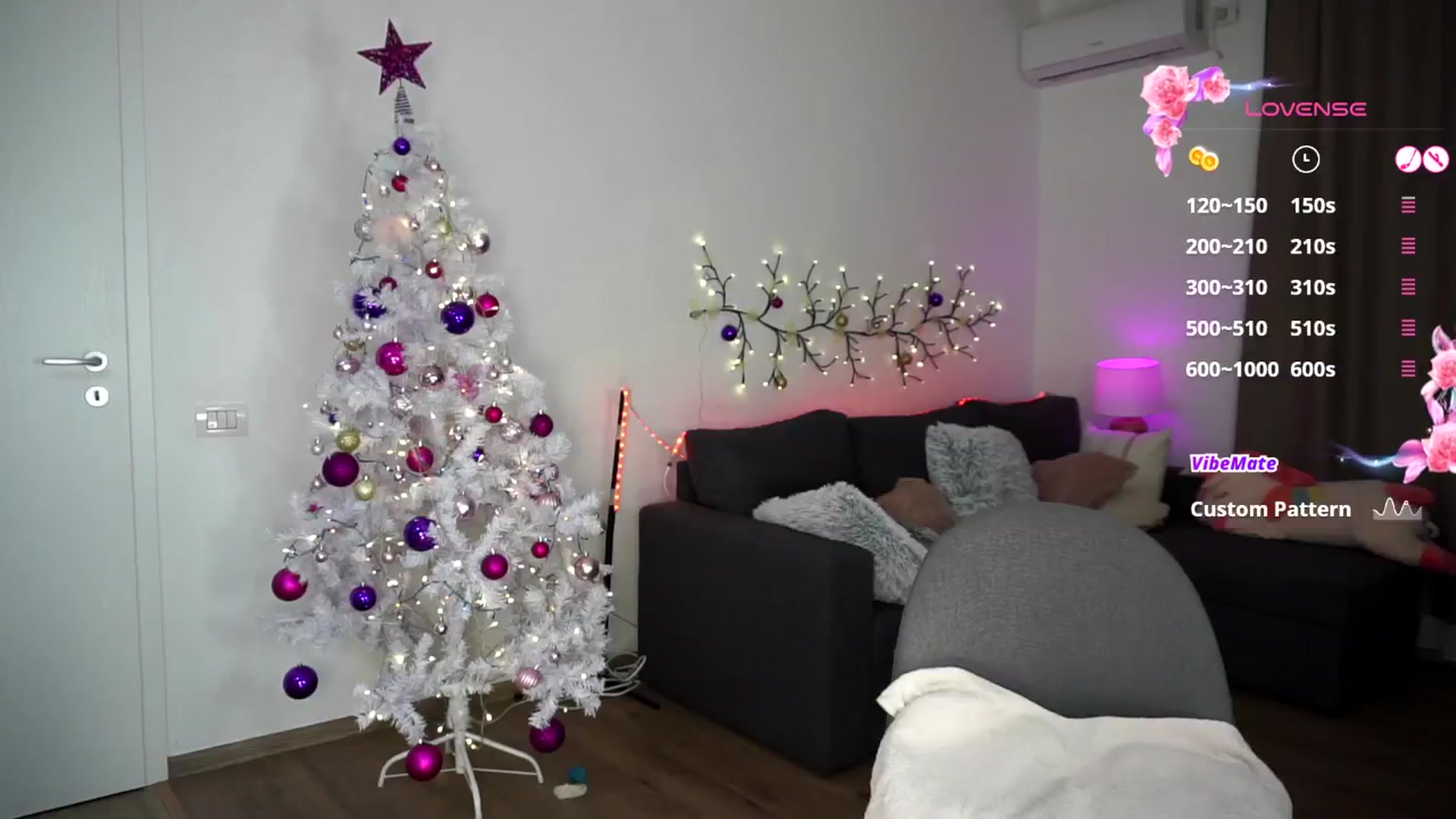 Gallery image thumbnail from Carrolyna's myfreecams stream on, 12/12/2024, 24:59 image 7 of 20