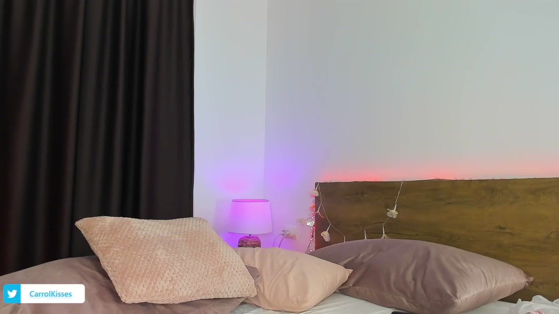 Gallery image thumbnail from Carrolyna's myfreecams stream on, 05/03/2025, 22:06 image 13 of 20