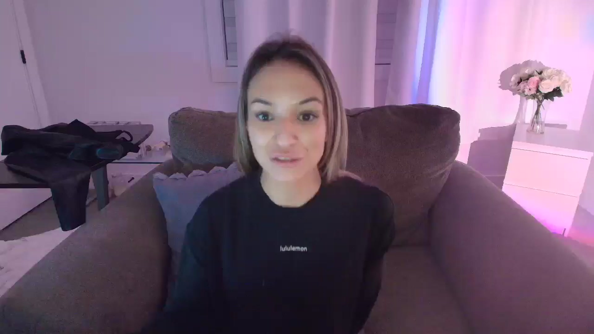 Gallery image thumbnail from CashleyBanks's myfreecams stream on, 03/09/2025, 09:13 image 18 of 20