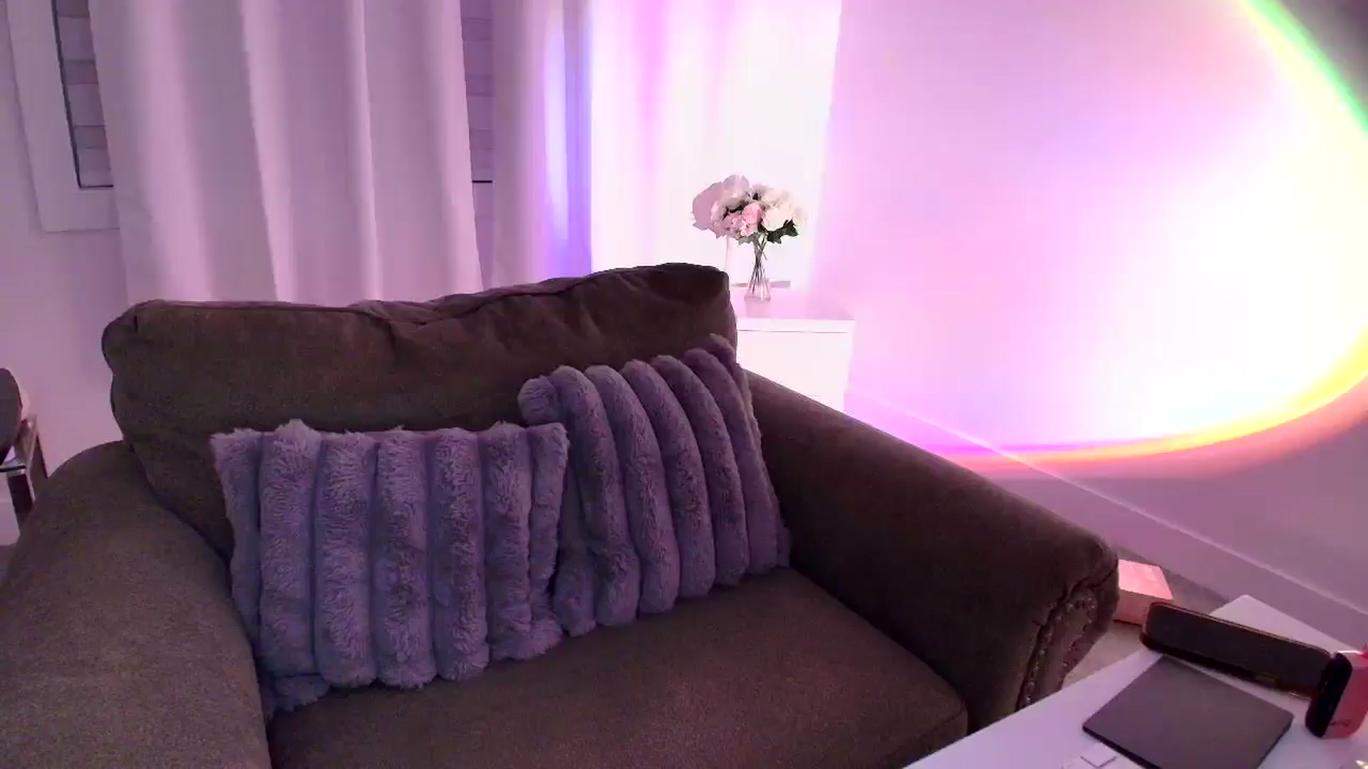 Gallery image thumbnail from CashleyBanks's myfreecams stream on, 03/22/2025, 06:54 image 18 of 20