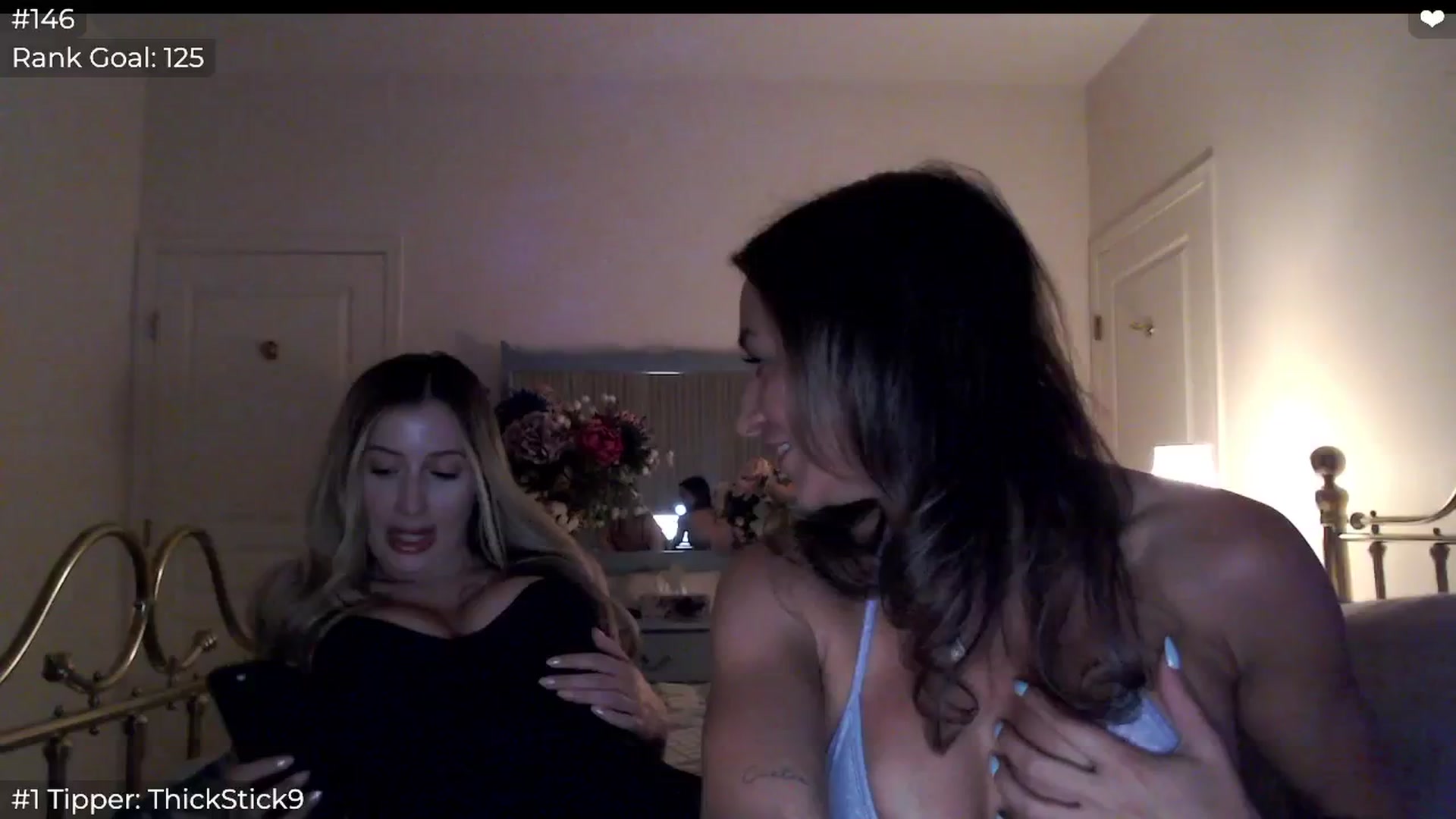 Gallery image thumbnail from CashleyBanks's myfreecams stream on, 06/26/2025, 04:33 image 16 of 20