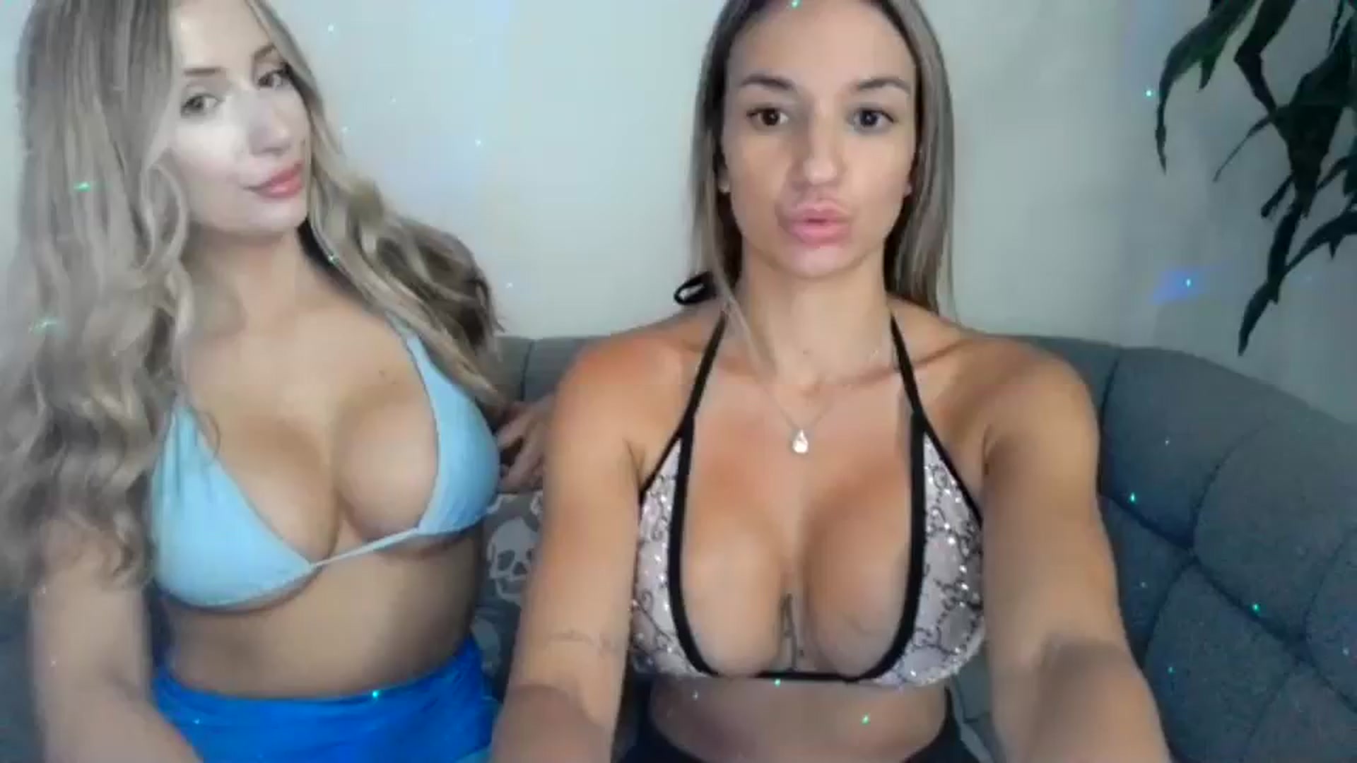 Gallery image thumbnail from CashleyBanks's myfreecams stream on, 07/14/2025, 04:35 image 1 of 20
