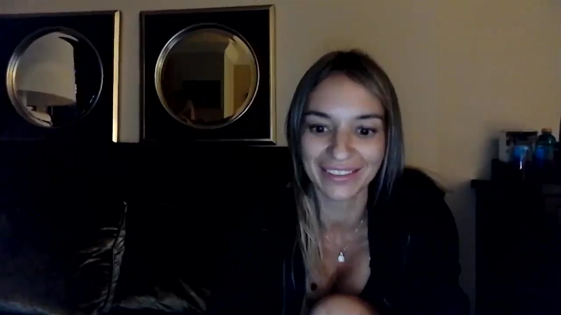 Gallery image thumbnail from CashleyBanks's myfreecams stream on, 07/31/2025, 08:18 image 9 of 20