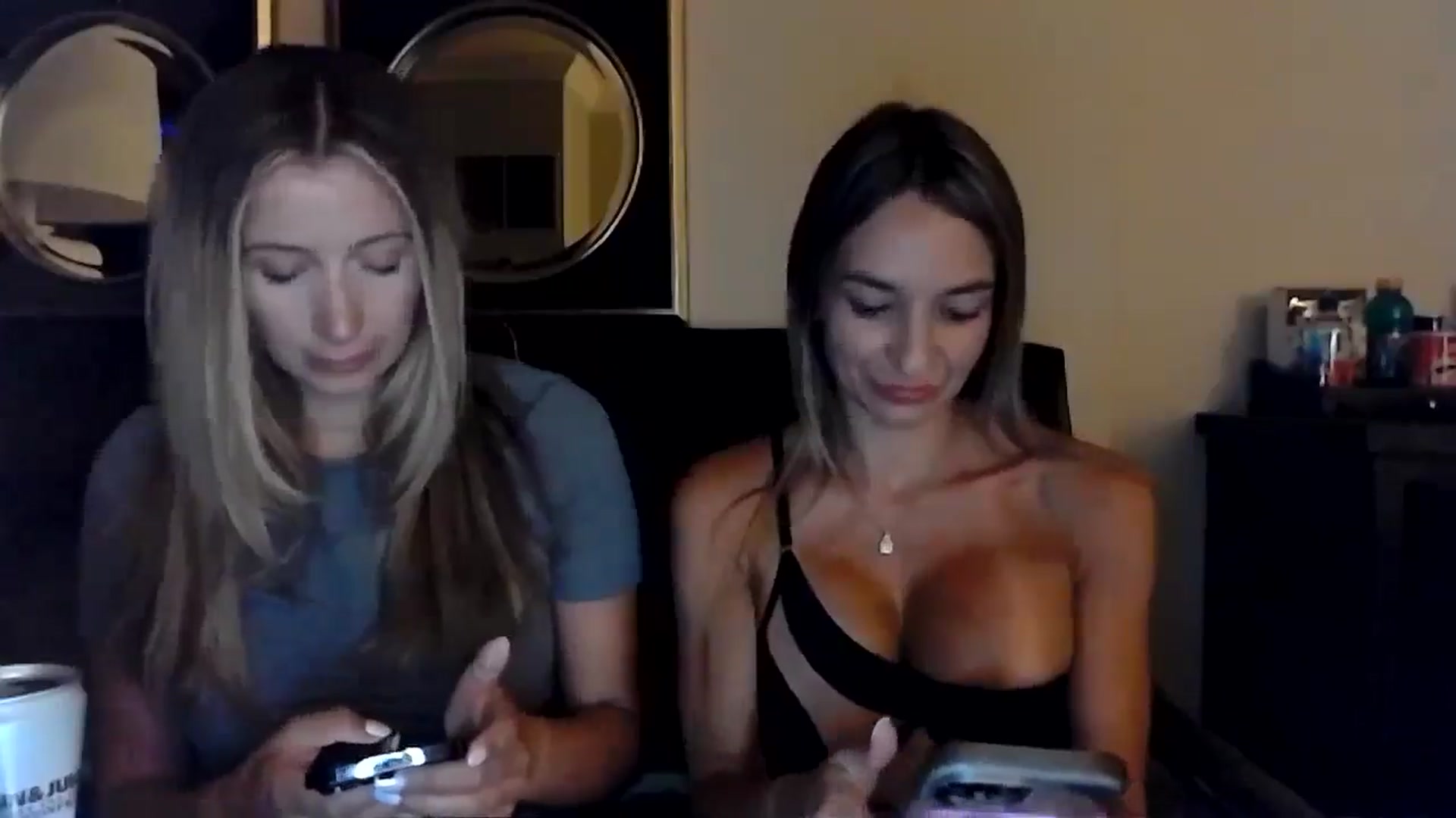 Gallery image thumbnail from CashleyBanks's myfreecams stream on, 08/02/2025, 05:21 image 5 of 20