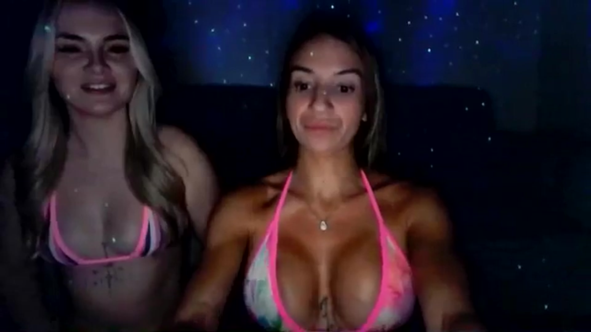 Gallery image thumbnail from CashleyBanks's myfreecams stream on, 09/14/2025, 03:54 image 9 of 20