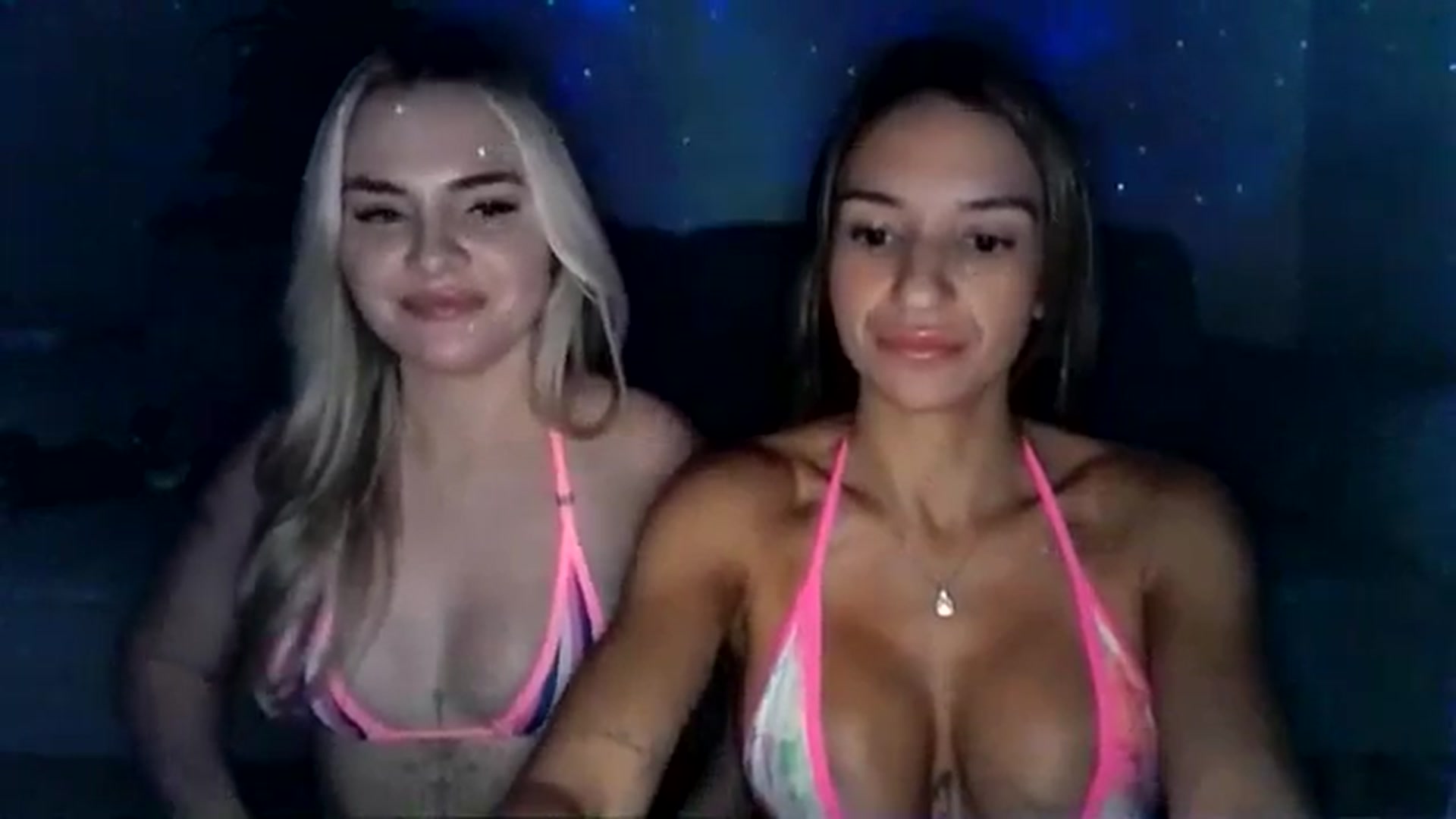 Gallery image thumbnail from CashleyBanks's myfreecams stream on, 09/14/2025, 05:28 image 12 of 20