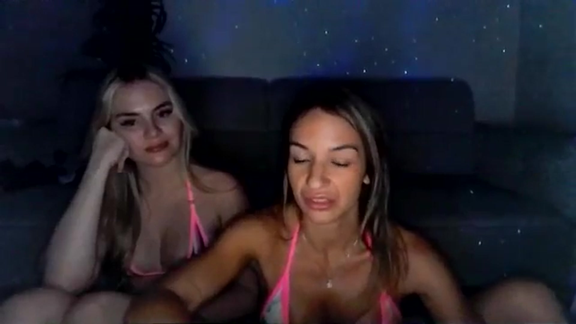 Gallery image thumbnail from CashleyBanks's myfreecams stream on, 09/14/2025, 07:27 image 16 of 20