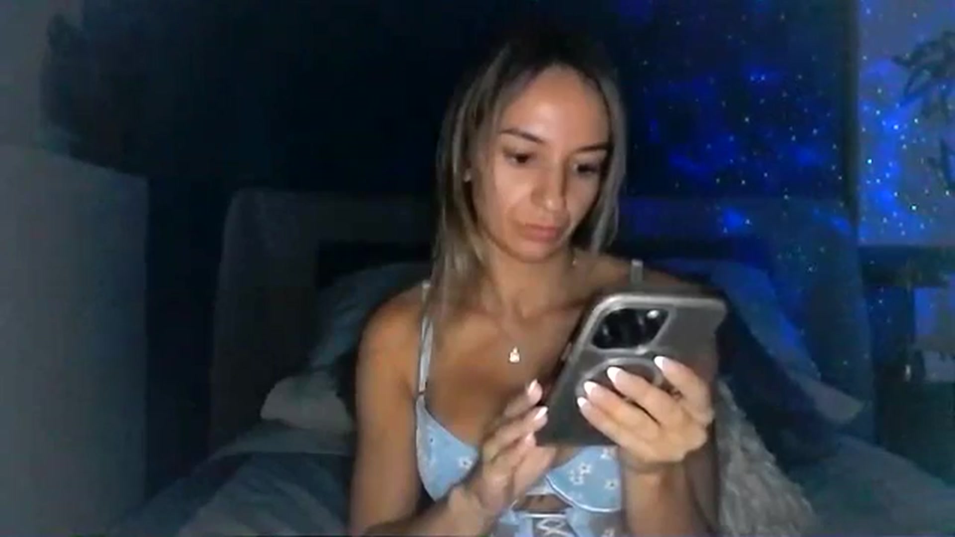 Gallery image thumbnail from CashleyBanks's myfreecams stream on, 09/15/2025, 02:13 image 7 of 20