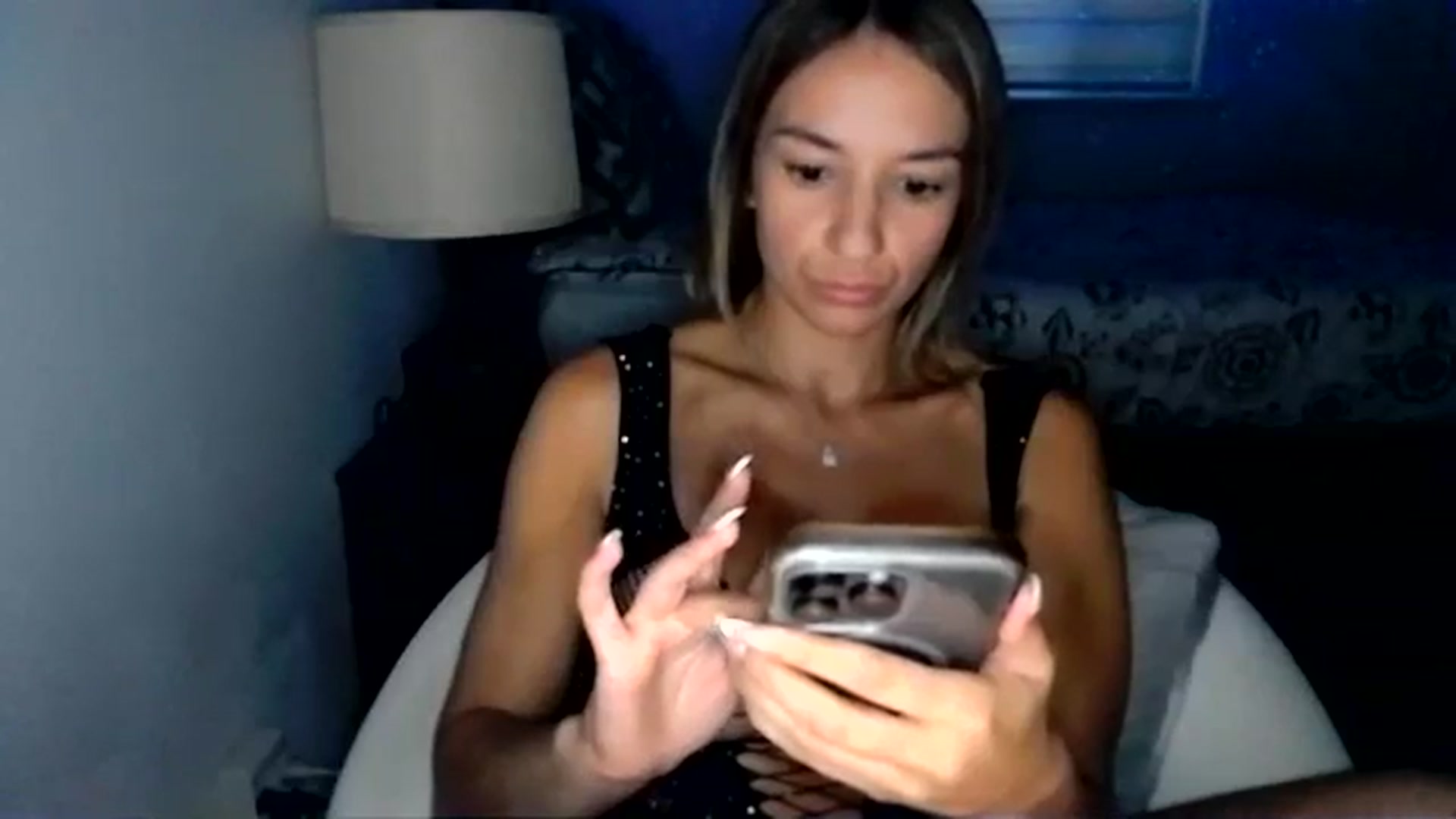 Gallery image thumbnail from CashleyBanks's myfreecams stream on, 09/19/2025, 03:28 image 13 of 20