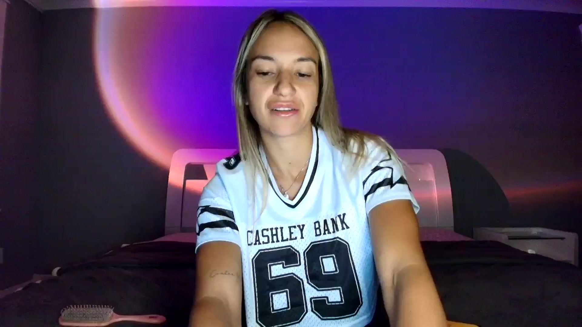 Gallery image thumbnail from CashleyBanks's myfreecams stream on, 10/28/2025, 03:35 image 12 of 20