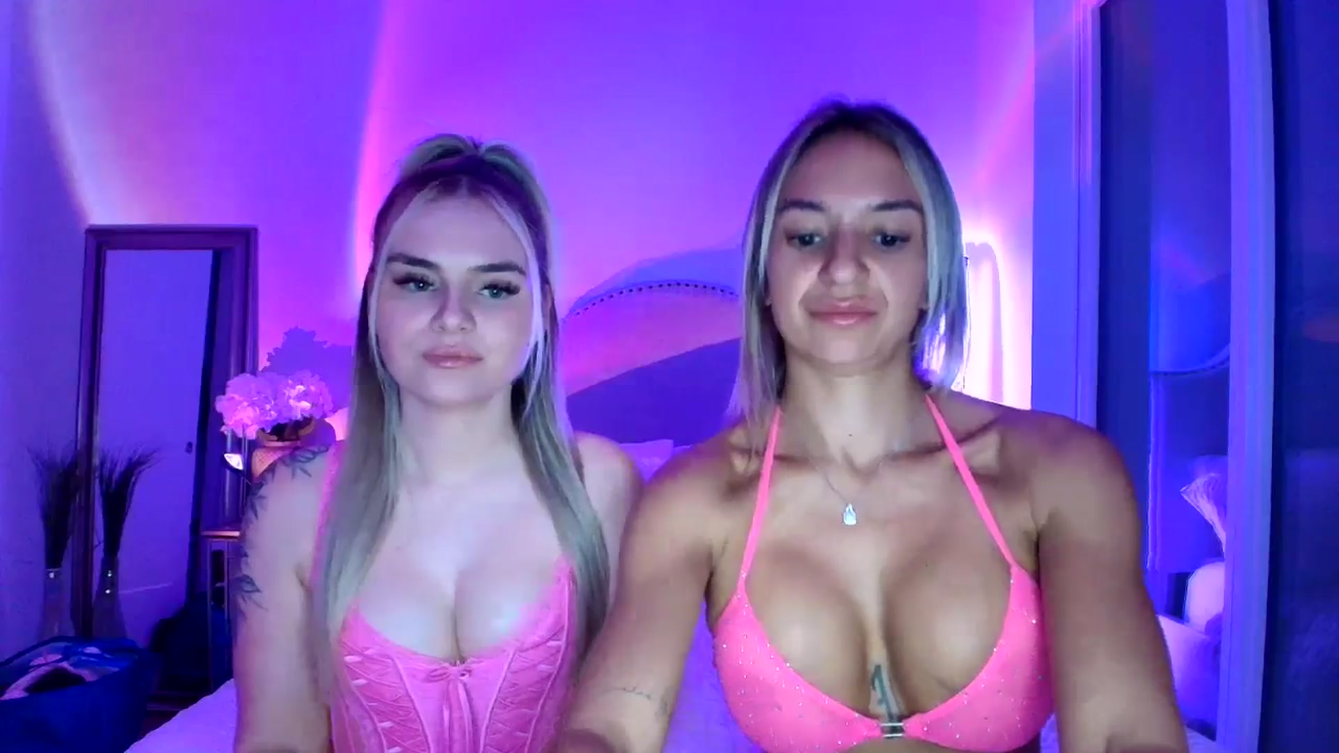 Gallery image thumbnail from CashleyBanks's myfreecams stream on, 11/08/2025, 06:24 image 5 of 20