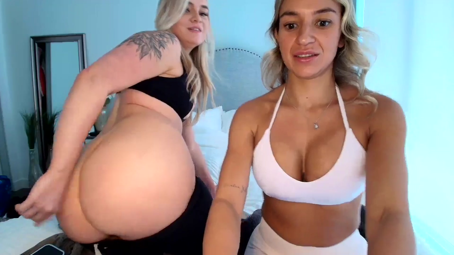 Gallery image thumbnail from CashleyBanks's myfreecams stream on, 11/10/2025, 24:10 image 11 of 20