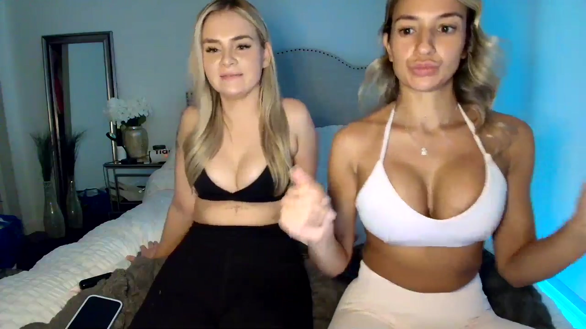 Gallery image thumbnail from CashleyBanks's myfreecams stream on, 11/10/2025, 24:40 image 6 of 20