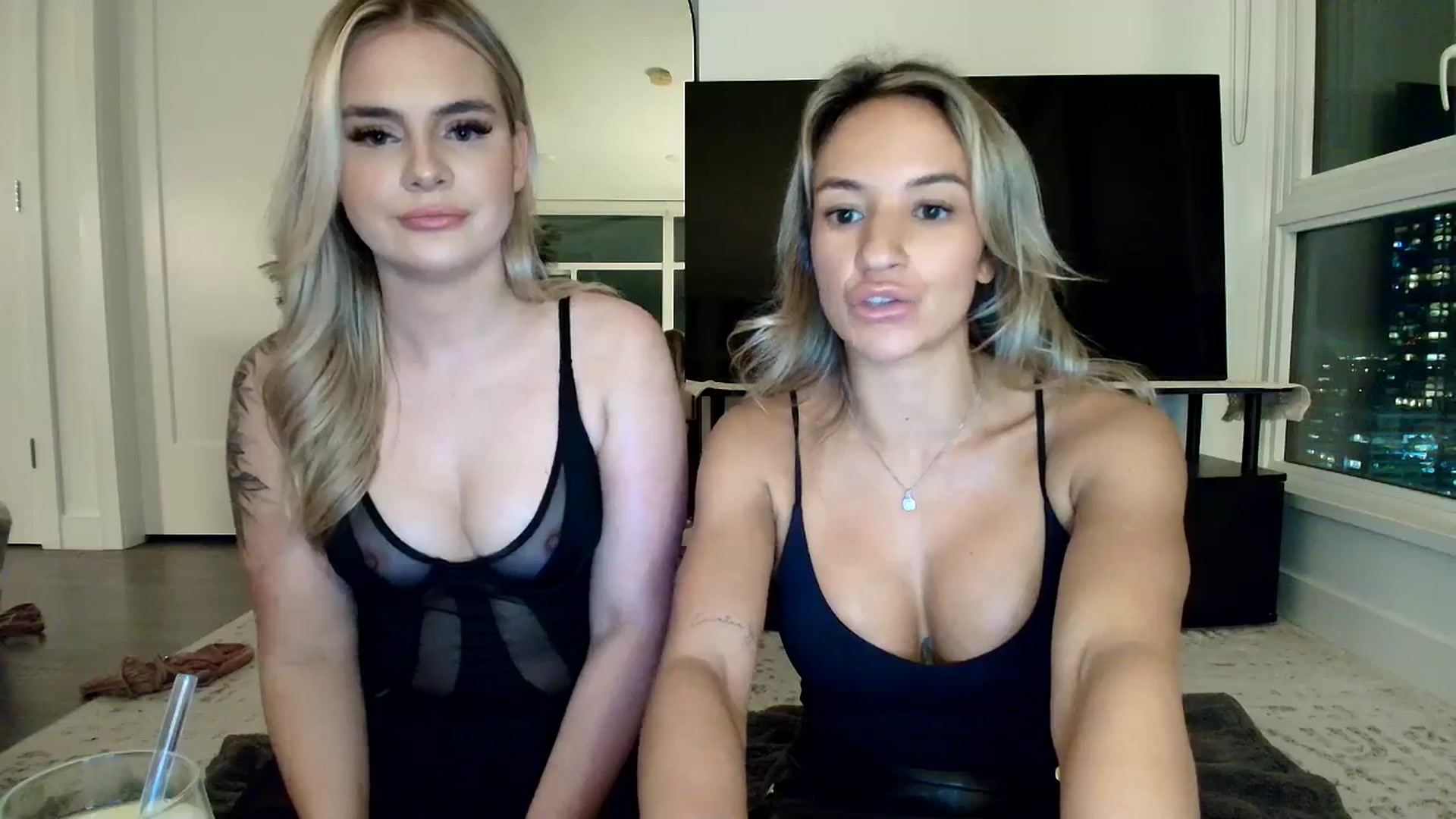 Gallery image thumbnail from CashleyBanks's myfreecams stream on, 11/16/2025, 07:21 image 12 of 20