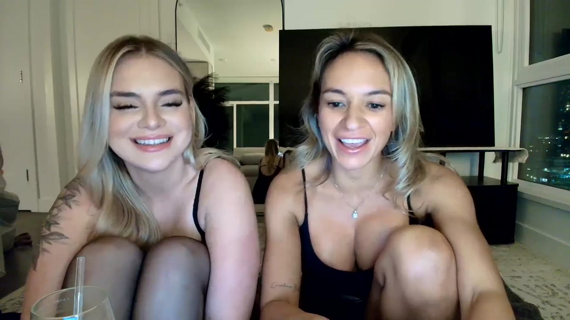 Gallery image thumbnail from CashleyBanks's myfreecams stream on, 11/16/2025, 07:46 image 19 of 20