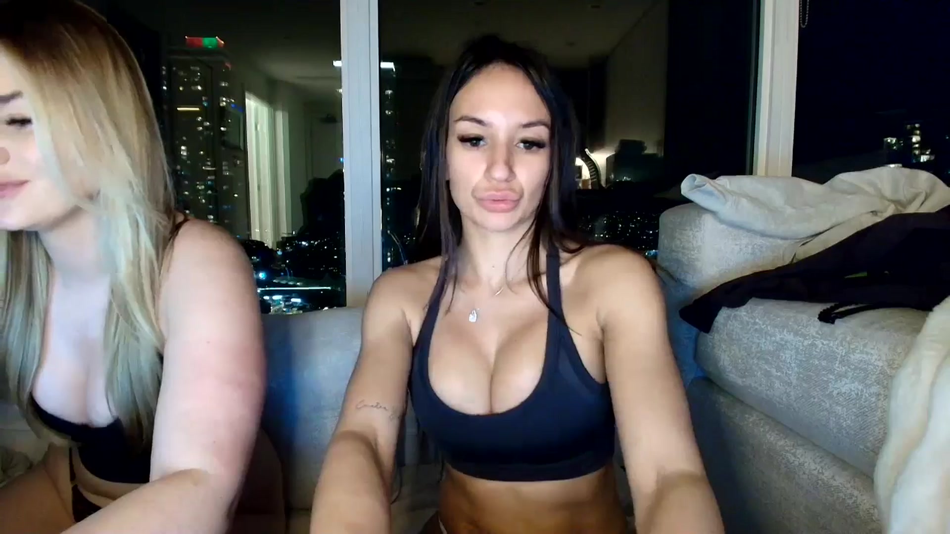 Gallery image thumbnail from CashleyBanks's myfreecams stream on, 01/28/2026, 06:51 image 17 of 20