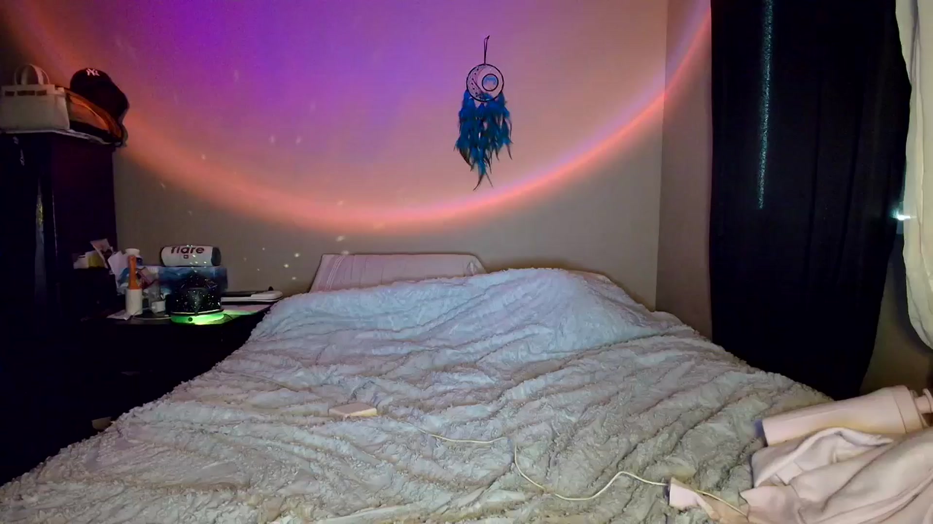 Gallery image thumbnail from CashleyBanks's myfreecams stream on, 03/26/2026, 20:11 image 15 of 20