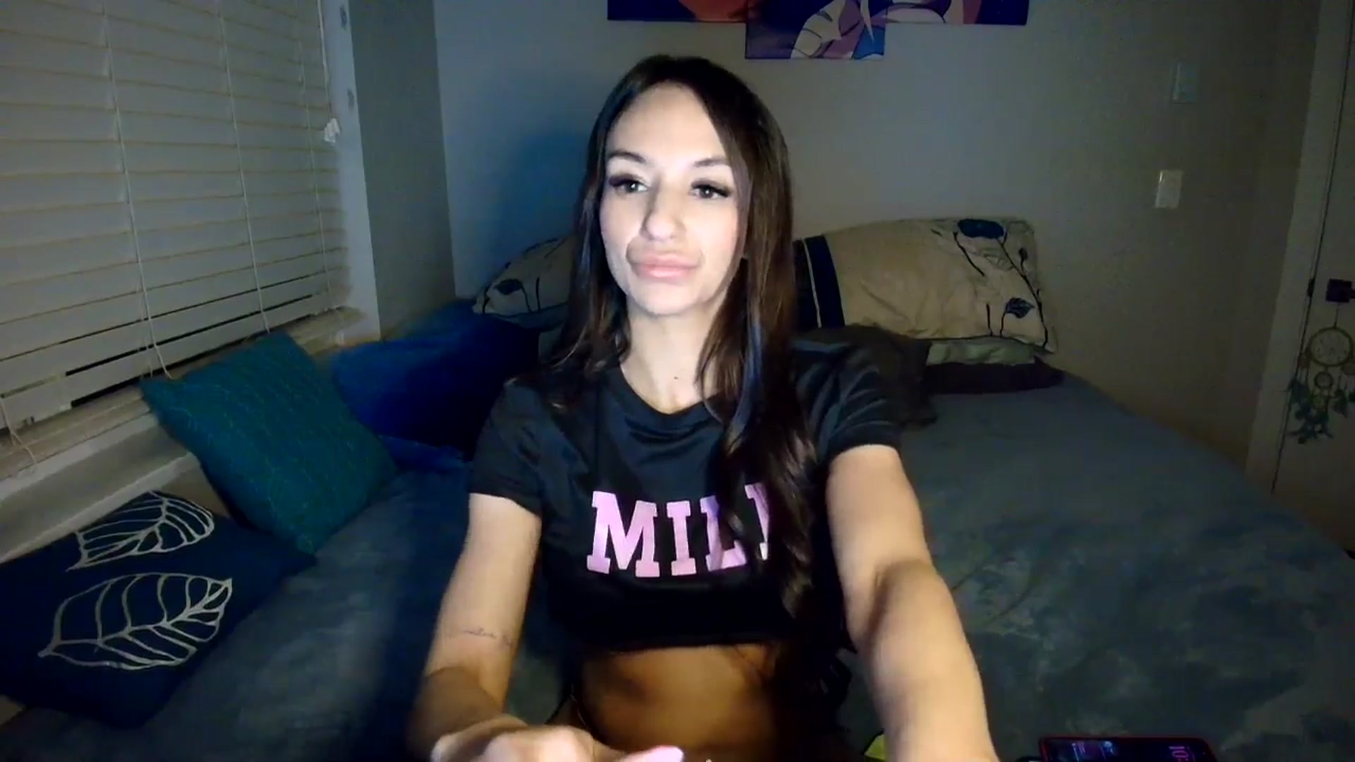 Gallery image thumbnail from CashleyBanks's myfreecams stream on, 04/12/2026, 06:02 image 7 of 20