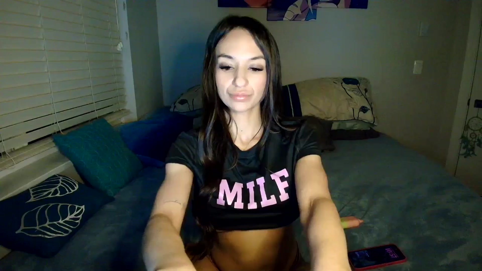 Gallery image thumbnail from CashleyBanks's myfreecams stream on, 04/12/2026, 06:02 image 17 of 20