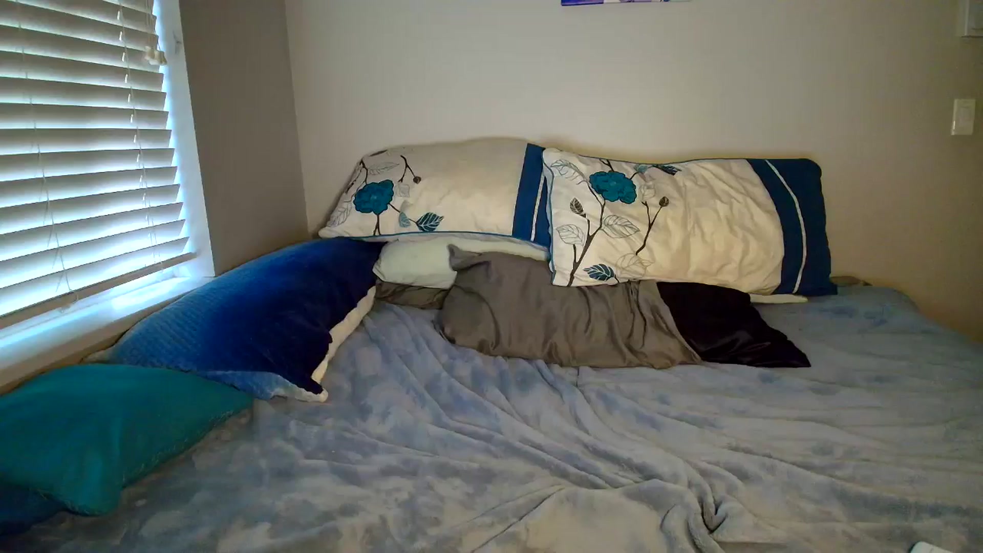Gallery image thumbnail from CashleyBanks's myfreecams stream on, 04/25/2026, 03:03 image 19 of 20