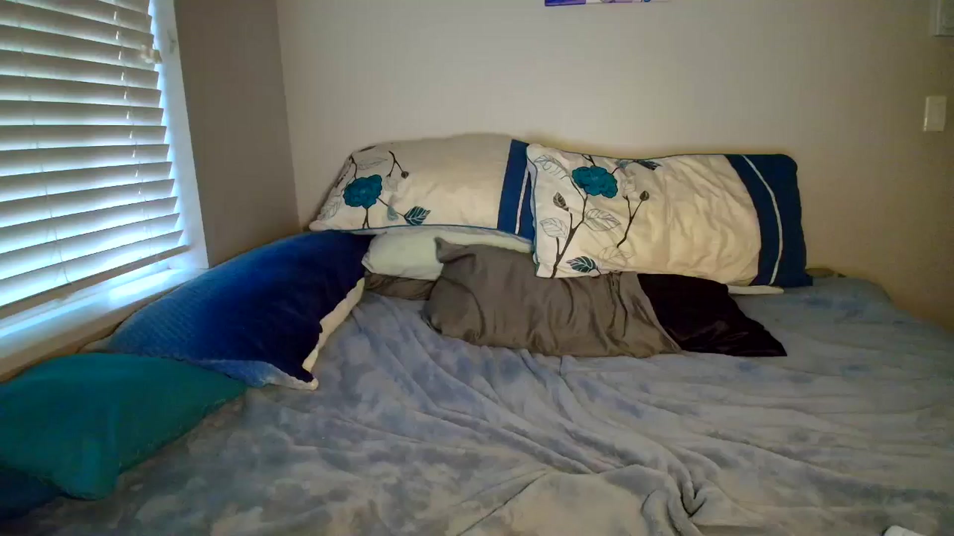 Gallery image thumbnail from CashleyBanks's myfreecams stream on, 04/25/2026, 03:03 image 20 of 20