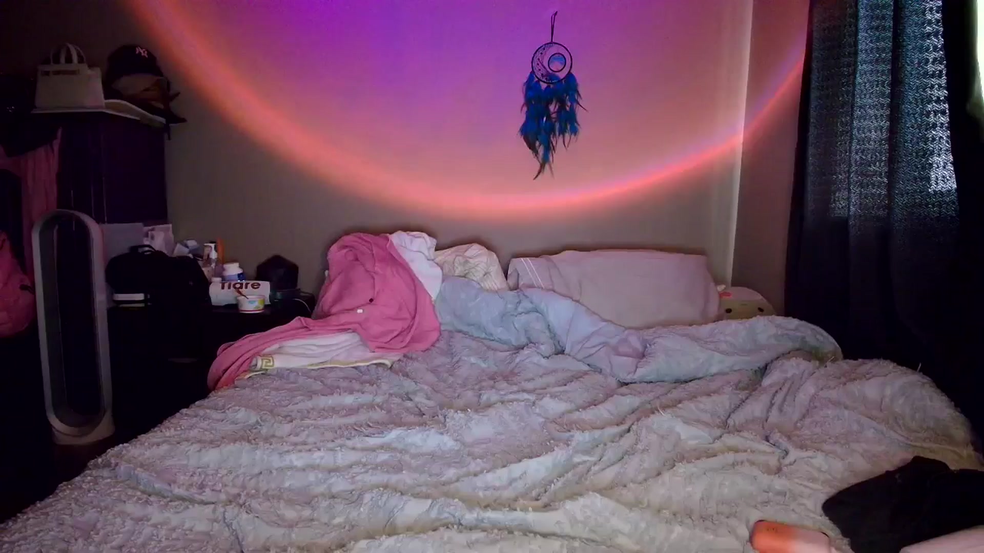 Gallery image thumbnail from CashleyBanks's myfreecams stream on, 05/08/2026, 23:38 image 18 of 20