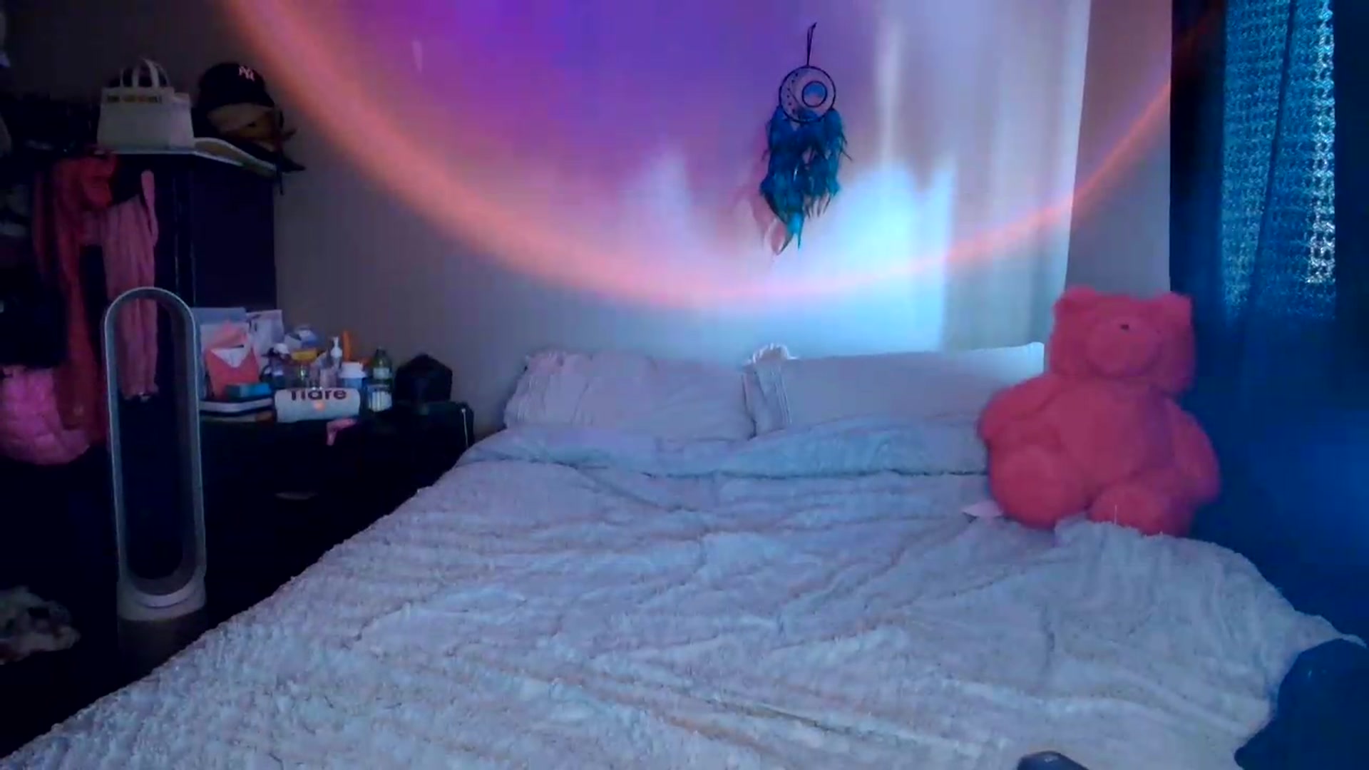 Gallery image thumbnail from CashleyBanks's myfreecams stream on, 05/11/2026, 20:52 image 14 of 20