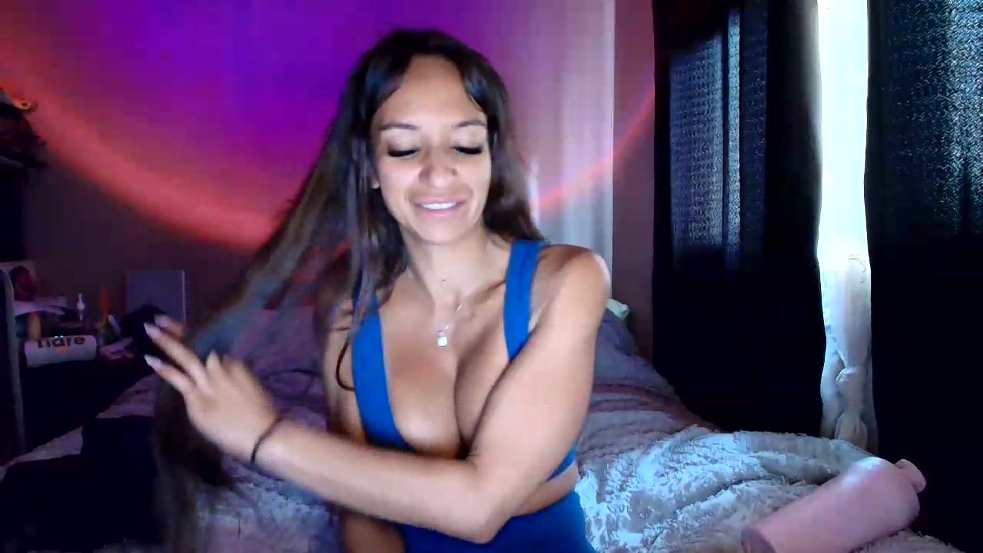 Gallery image thumbnail from CashleyBanks's myfreecams stream on, 05/26/2026, 20:46 image 14 of 20