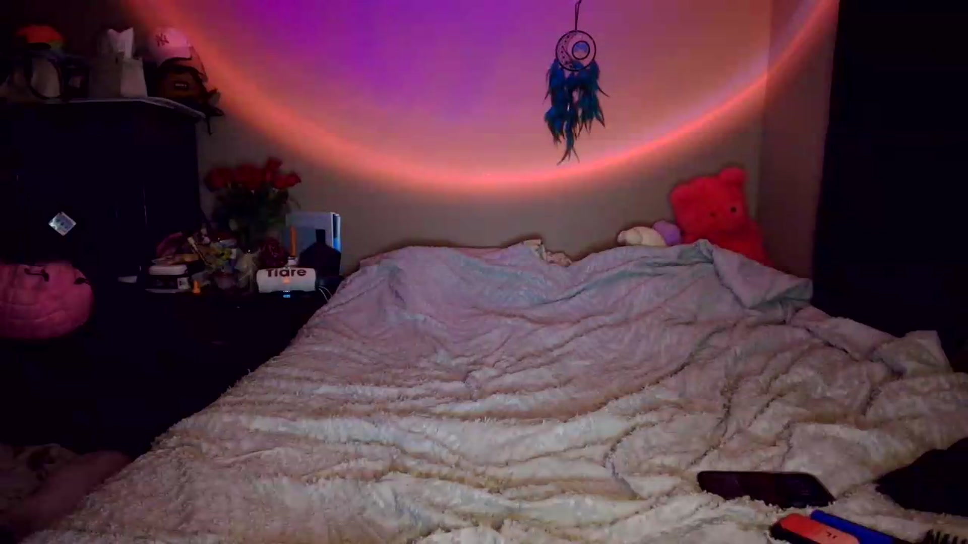 Gallery image thumbnail from CashleyBanks's myfreecams stream on, 08/13/2026, 20:36 image 9 of 20