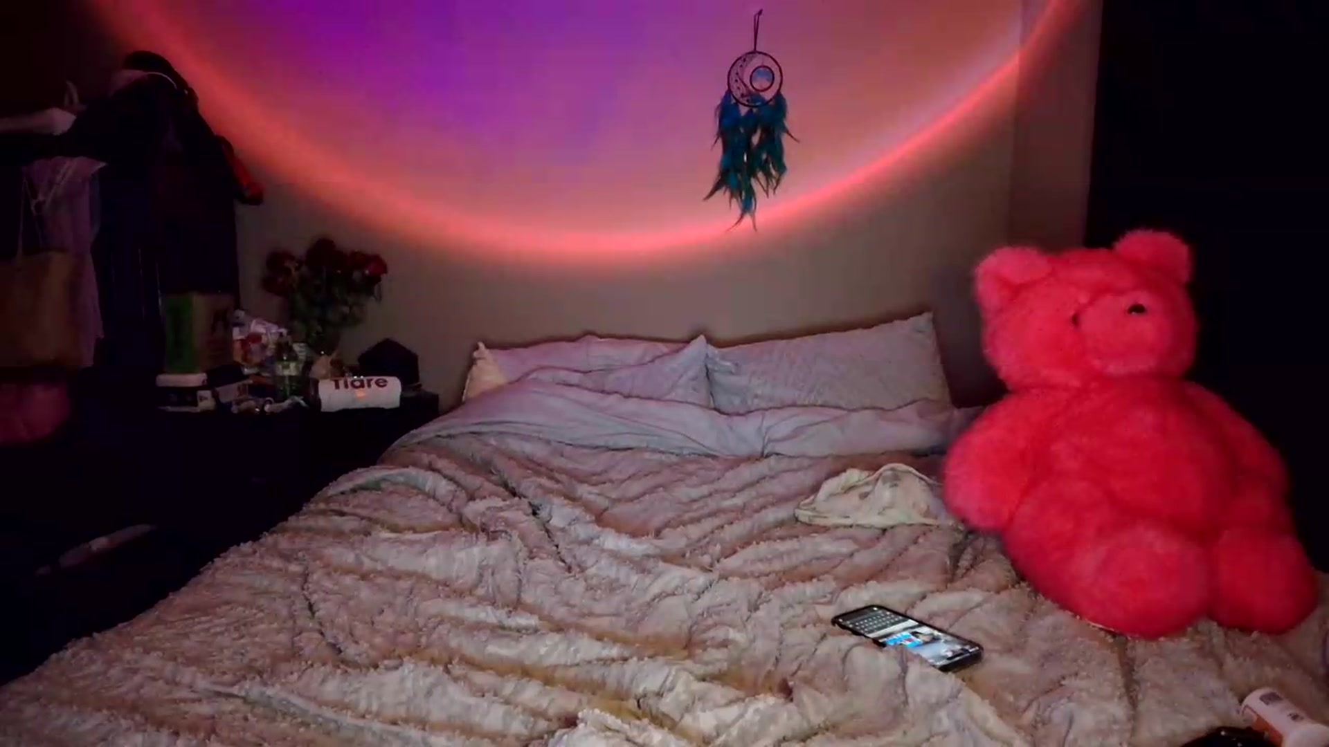 Gallery image thumbnail from CashleyBanks's myfreecams stream on, 08/19/2026, 04:54 image 19 of 20