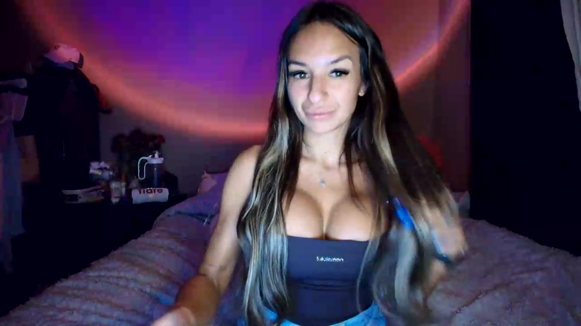Gallery image thumbnail from CashleyBanks's myfreecams stream on, 08/20/2026, 02:52 image 8 of 20