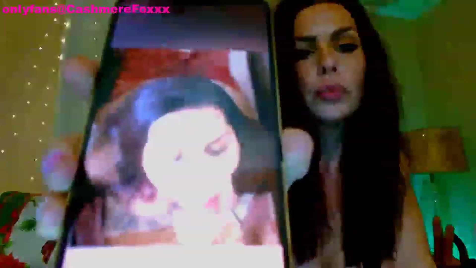 Gallery image thumbnail from CashmereFoxxx's myfreecams stream on, 12/08/2022, 09:11 image 10 of 20