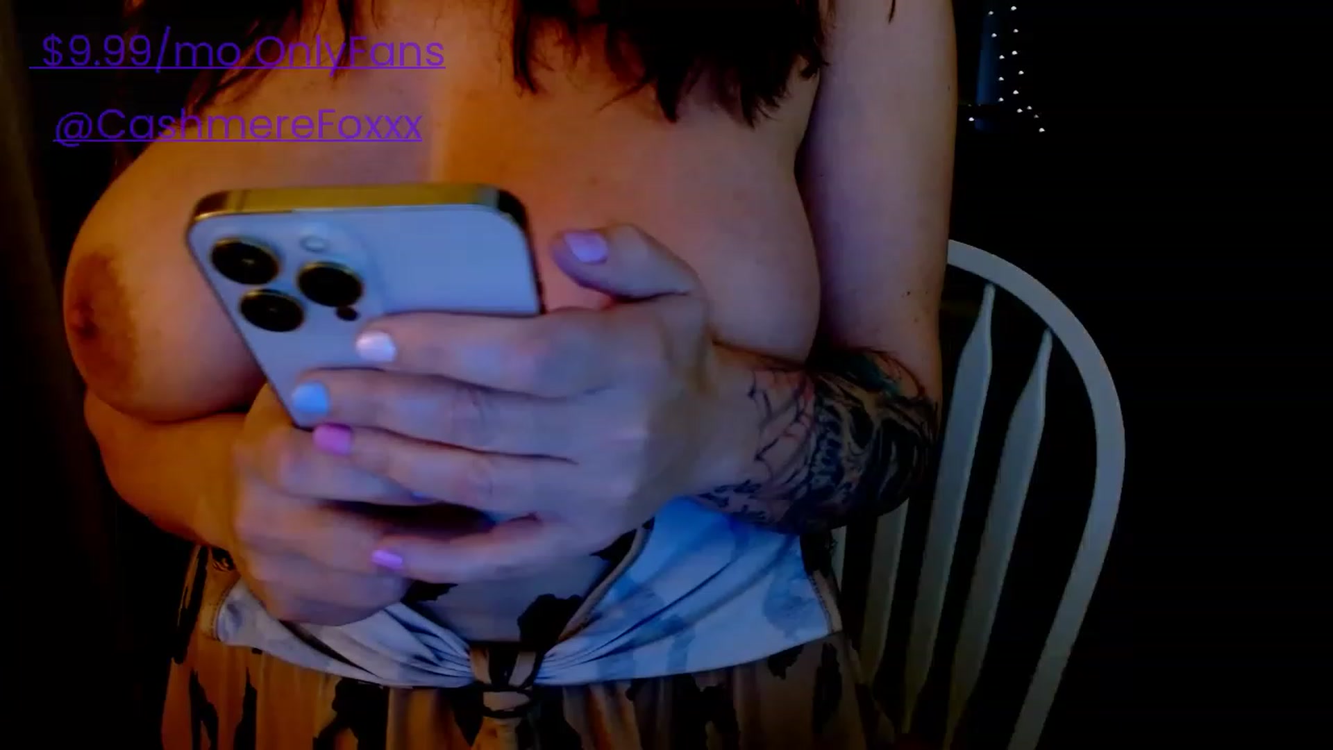 Gallery image thumbnail from CashmereFoxxx's myfreecams stream on, 12/10/2022, 17:59 image 15 of 20