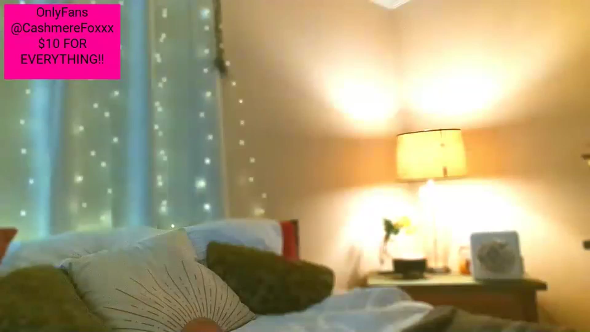 Gallery image thumbnail from CashmereFoxxx's myfreecams stream on, 01/01/2023, 01:01 image 20 of 20
