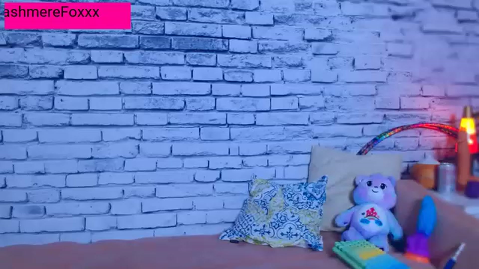 Gallery image thumbnail from CashmereFoxxx's myfreecams stream on, 01/07/2023, 16:00 image 19 of 20