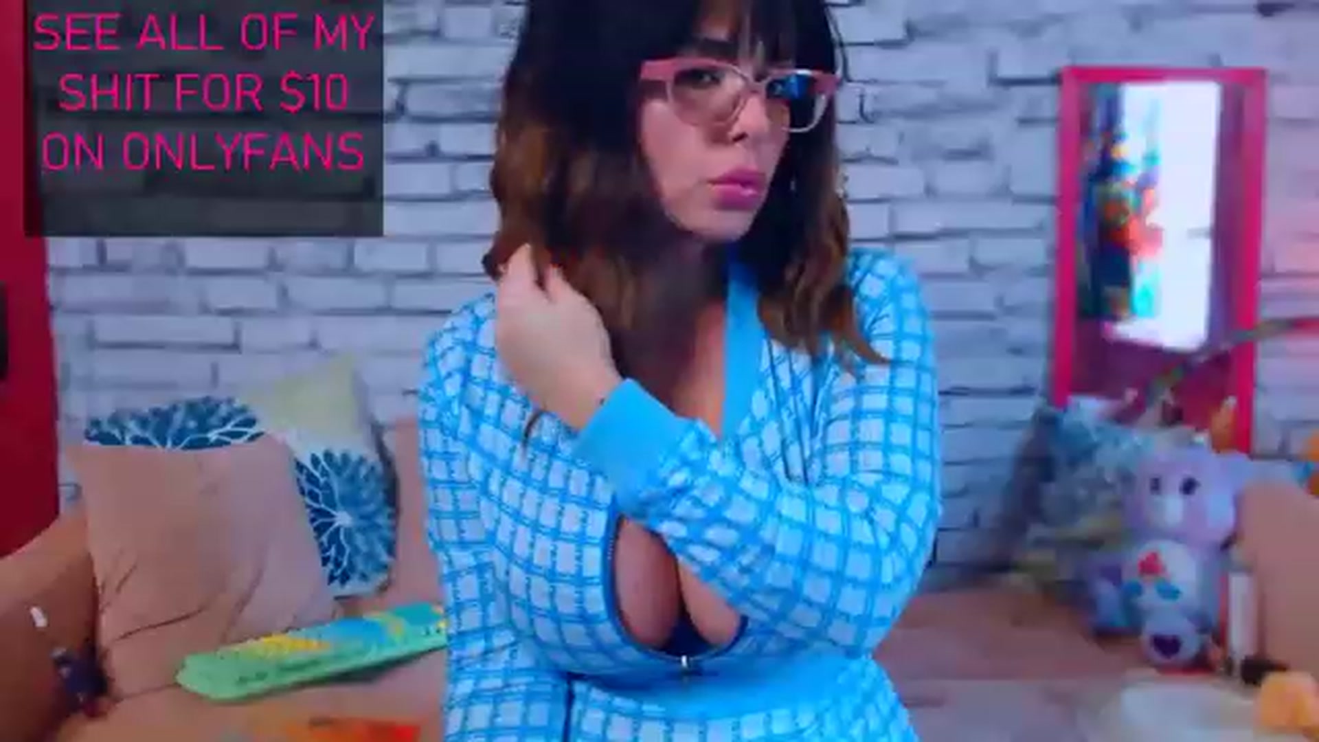 Gallery image thumbnail from CashmereFoxxx's myfreecams stream on, 01/17/2023, 22:20 image 14 of 20