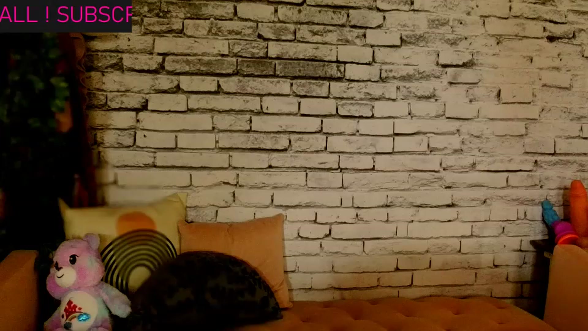 Gallery image thumbnail from CashmereFoxxx's myfreecams stream on, 02/07/2023, 20:59 image 18 of 20