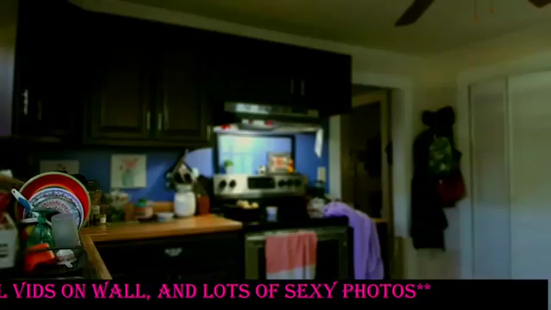 Gallery image thumbnail from CashmereFoxxx's myfreecams stream on, 04/03/2023, 22:17 image 12 of 20