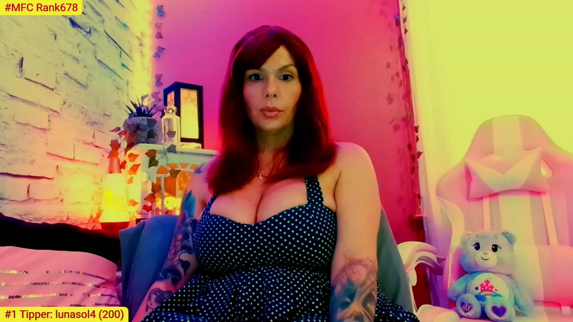 Gallery image thumbnail from CashmereFoxxx's myfreecams stream on, 06/27/2023, 16:50 image 1 of 20