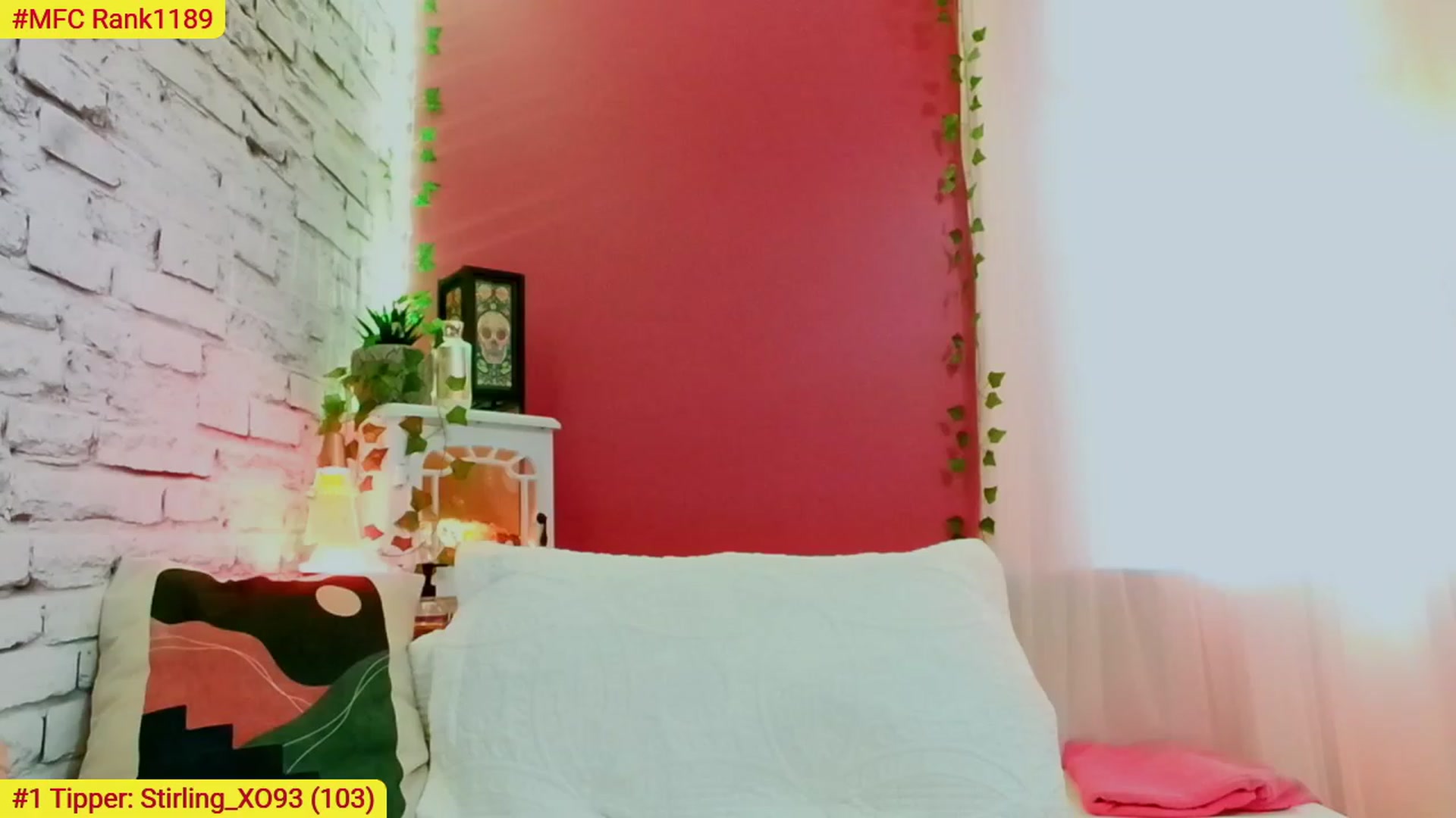 Gallery image thumbnail from CashmereFoxxx's myfreecams stream on, 07/01/2023, 18:18 image 15 of 20