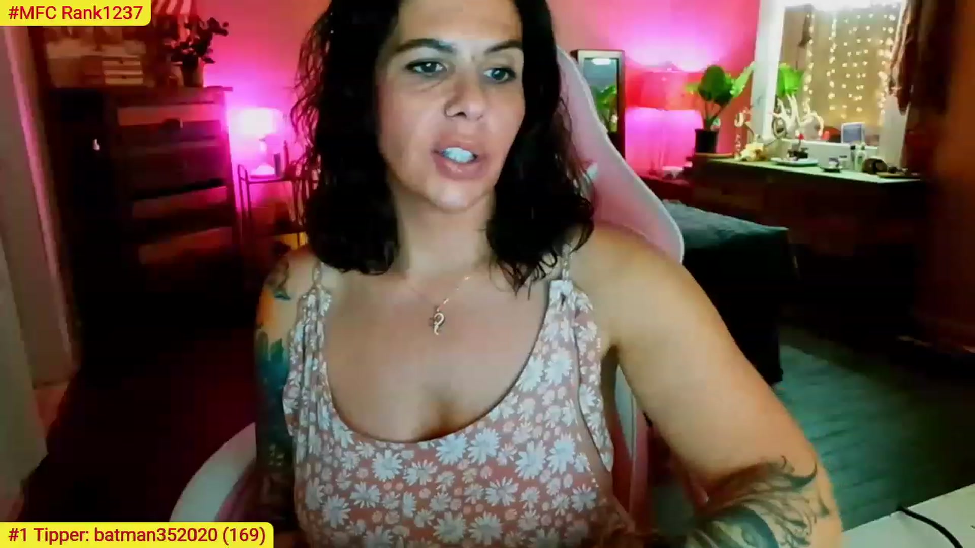 Gallery image thumbnail from CashmereFoxxx's myfreecams stream on, 07/12/2023, 03:05 image 11 of 20