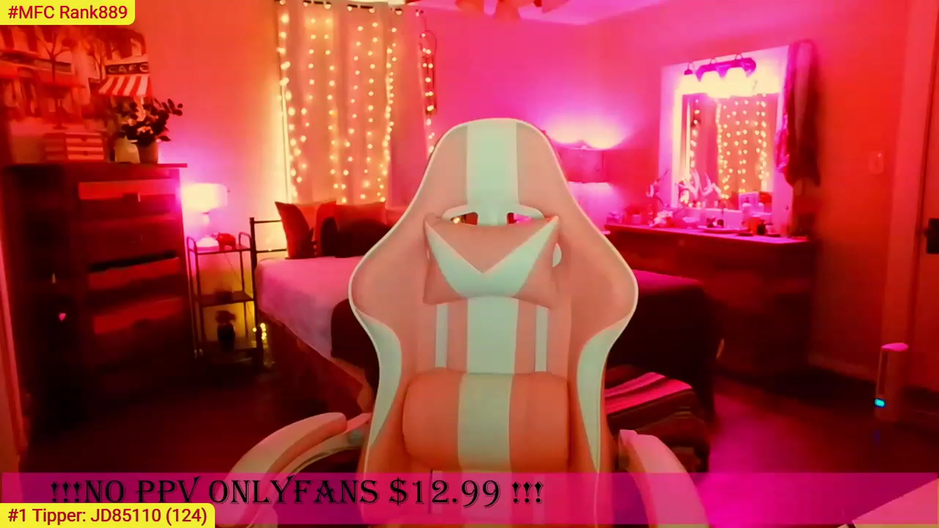 Gallery image thumbnail from CashmereFoxxx's myfreecams stream on, 07/19/2023, 22:25 image 15 of 20