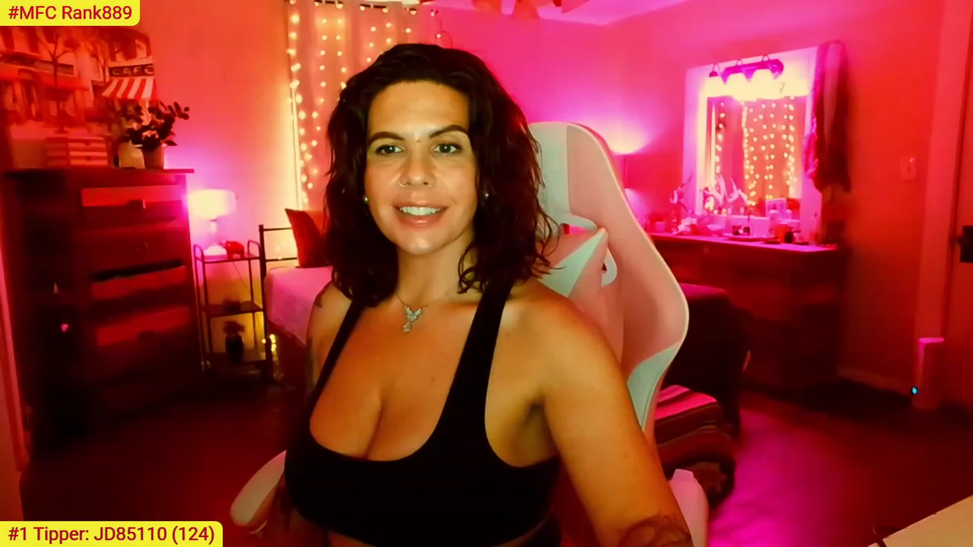 Gallery image thumbnail from CashmereFoxxx's myfreecams stream on, 07/19/2023, 22:25 image 14 of 20
