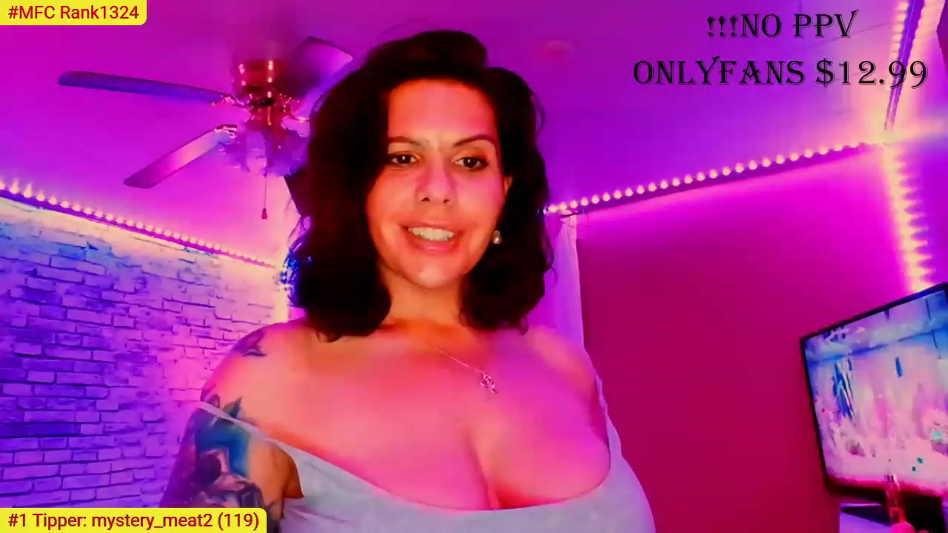 Gallery image thumbnail from CashmereFoxxx's myfreecams stream on, 07/29/2023, 01:32 image 19 of 20