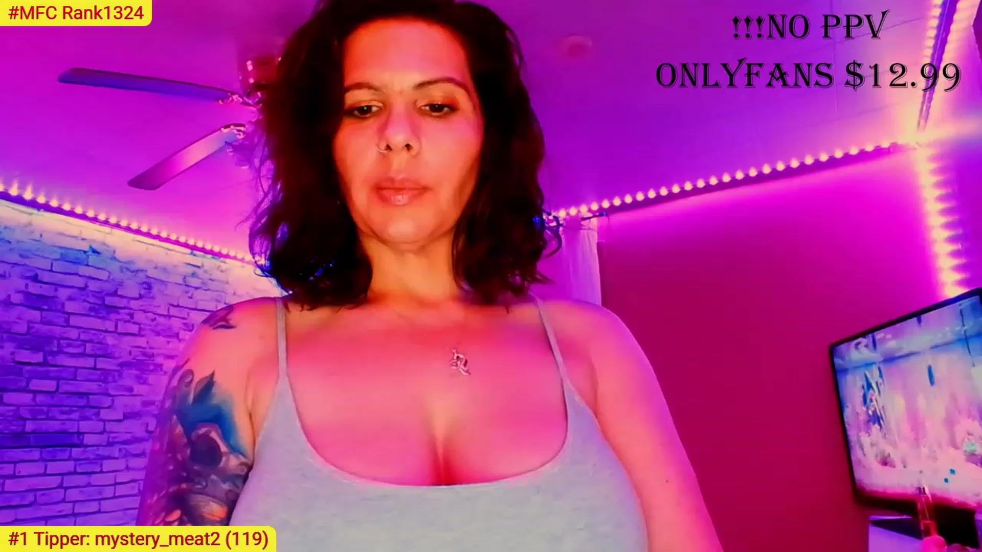 Gallery image thumbnail from CashmereFoxxx's myfreecams stream on, 07/29/2023, 01:32 image 18 of 20