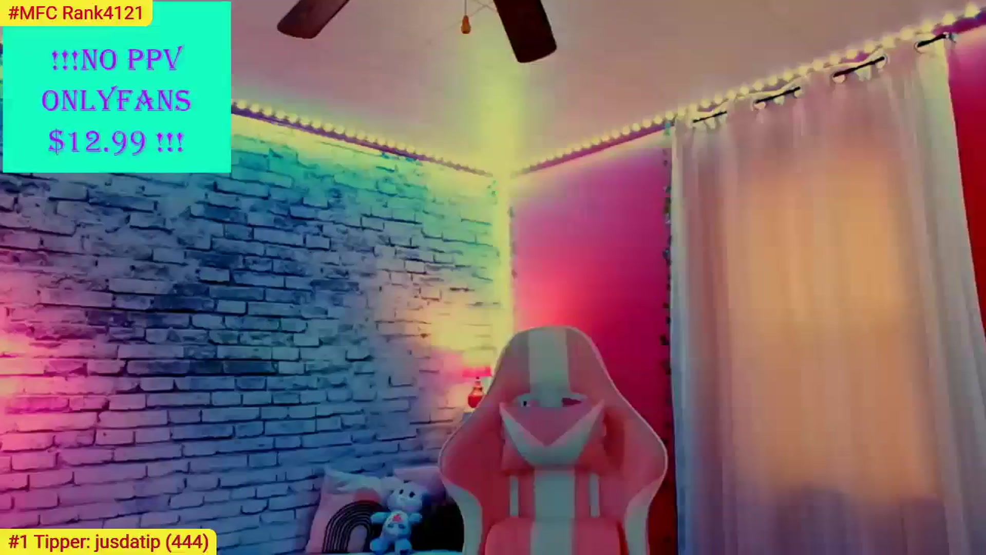 Gallery image thumbnail from CashmereFoxxx's myfreecams stream on, 08/07/2023, 19:20 image 1 of 20
