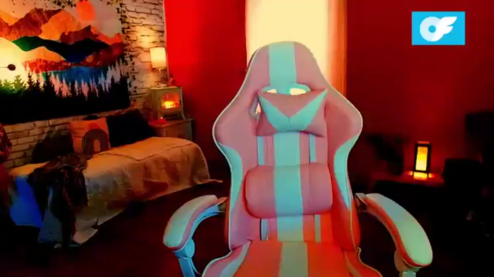 Gallery image thumbnail from CashmereFoxxx's myfreecams stream on, 08/16/2023, 20:19 image 12 of 20