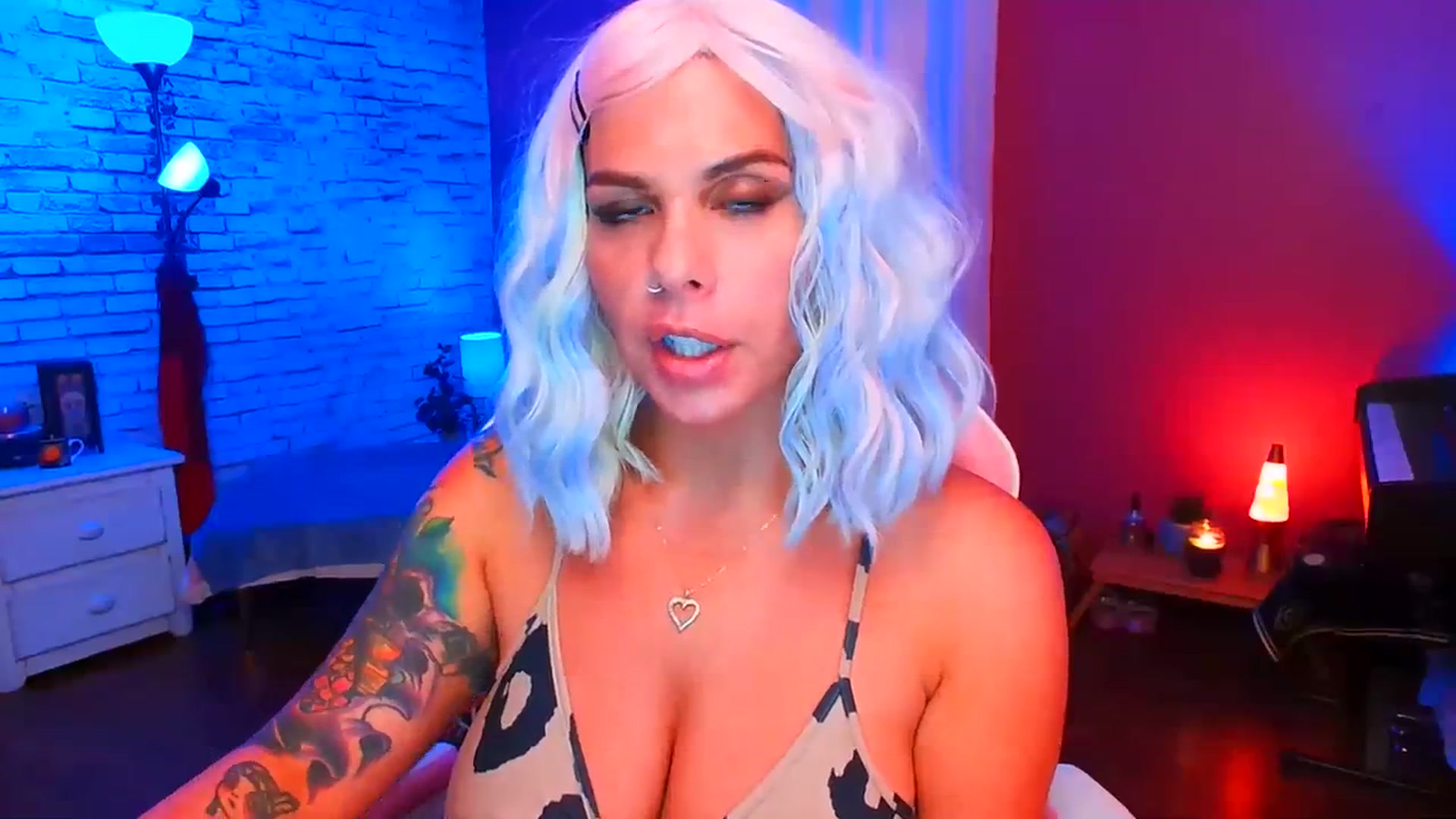Gallery image thumbnail from CashmereFoxxx's myfreecams stream on, 09/01/2023, 18:58 image 18 of 20